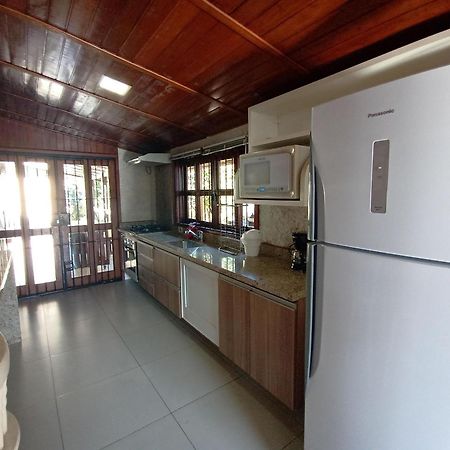 Moreira Casa Com Churrasqueira E Ar-Condicionado Убатуба Экстерьер фото