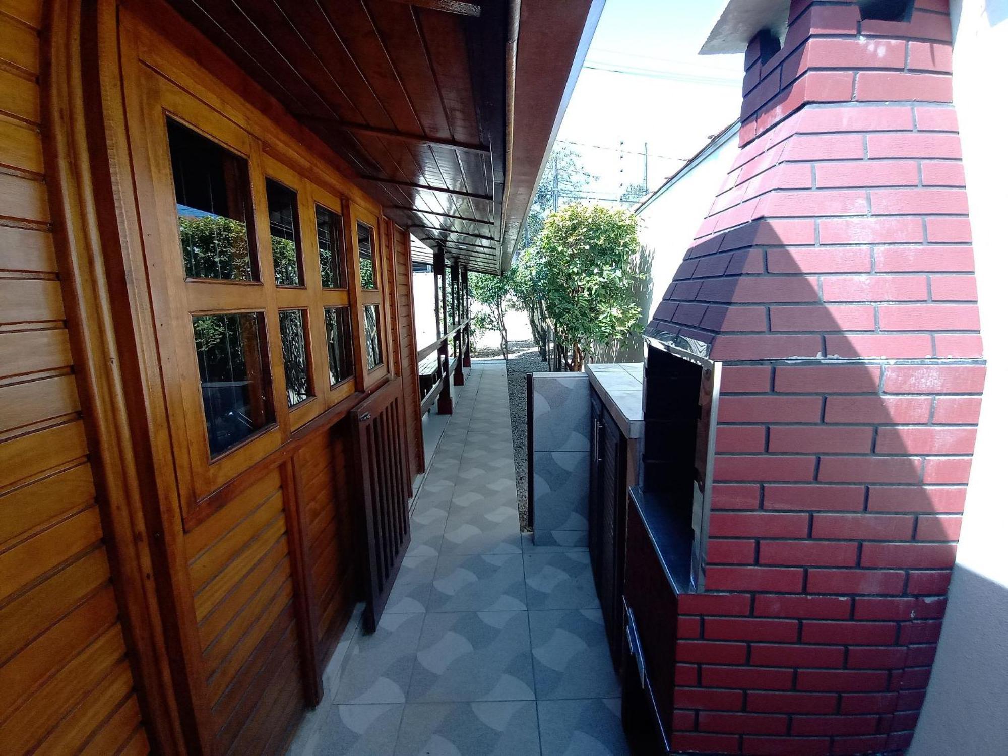 Moreira Casa Com Churrasqueira E Ar-Condicionado Убатуба Экстерьер фото